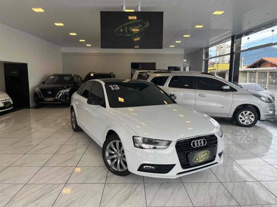 AUDI A4 2.0 TFSI ATTRACTION 180CV GASOLINA 4P MULTITRONIC